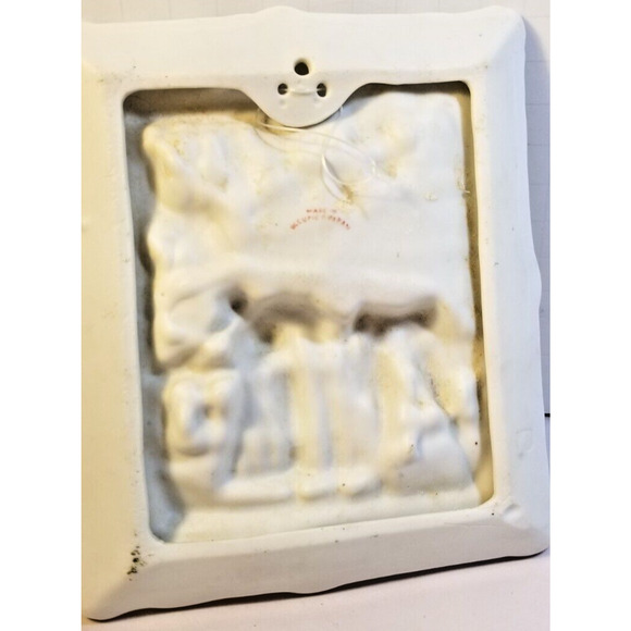 Vintage Pair 3 D Bisque Porcelain Victorian Couple Occupied Japan Wall Plaques - Picture 8 of 16